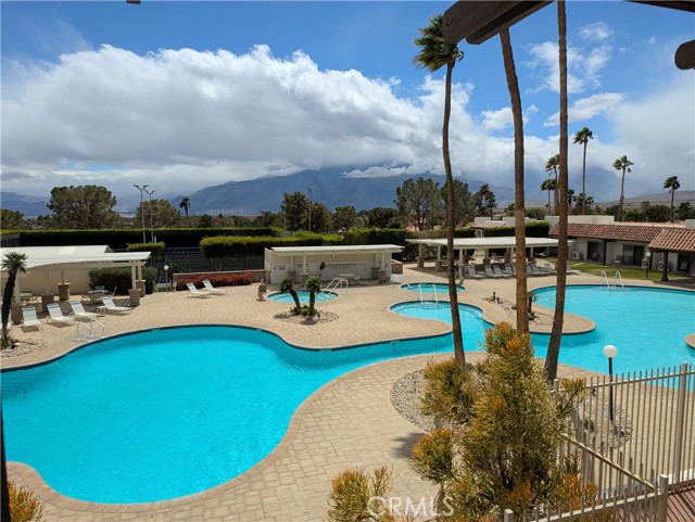 64961 Oakmount Boulevard, Desert Hot Springs CA: https://media.crmls.org/medias/39597cf6-7364-4662-9104-b693006d33f1.jpg