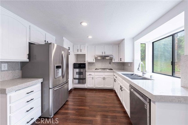 Detail Gallery Image 15 of 45 For 27821 via Amistosa, Agoura Hills,  CA 91301 - 5 Beds | 3 Baths