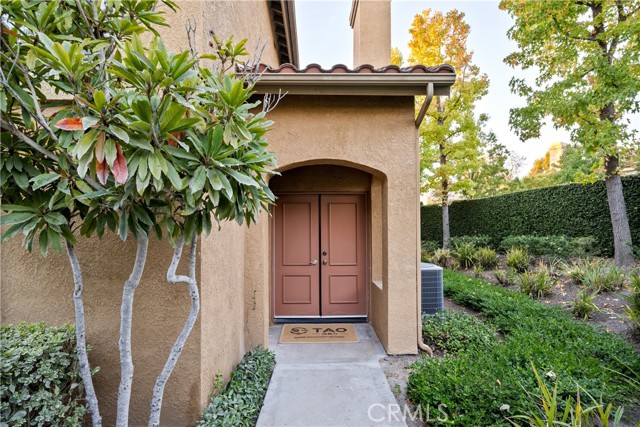 19431 Rue De Valore, Lake Forest CA: https://media.crmls.org/medias/3959d38e-dec1-4542-8476-9aed3eeffe00.jpg