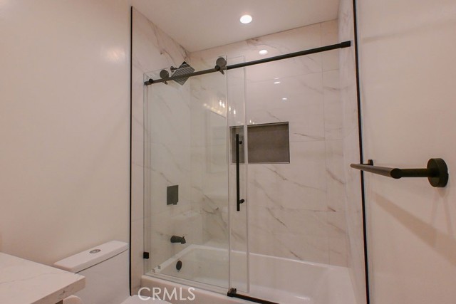 15111 Freeman Avenue, Lawndale CA: https://media.crmls.org/medias/395aa0a0-9ca8-4426-afcd-0f65bd90ab07.jpg