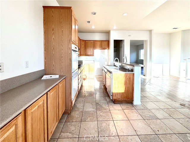 Detail Gallery Image 10 of 25 For 11162 Datura Ln, Apple Valley,  CA 92308 - 5 Beds | 4 Baths