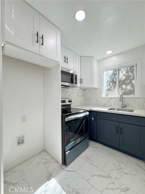 Front Image Thumbnail for CROC25265291