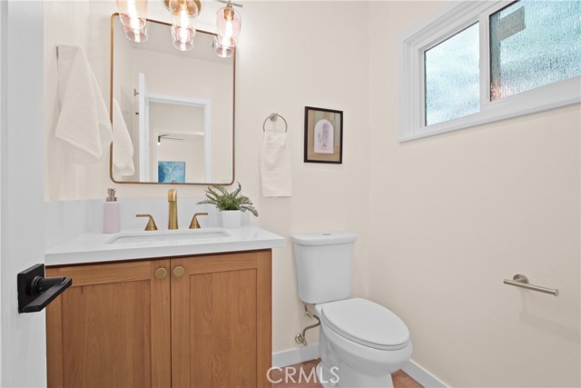 1801 E Curry Street, Long Beach CA: https://media.crmls.org/medias/395b47c6-29cb-4e7d-b9f0-3784d10f7a95.jpg