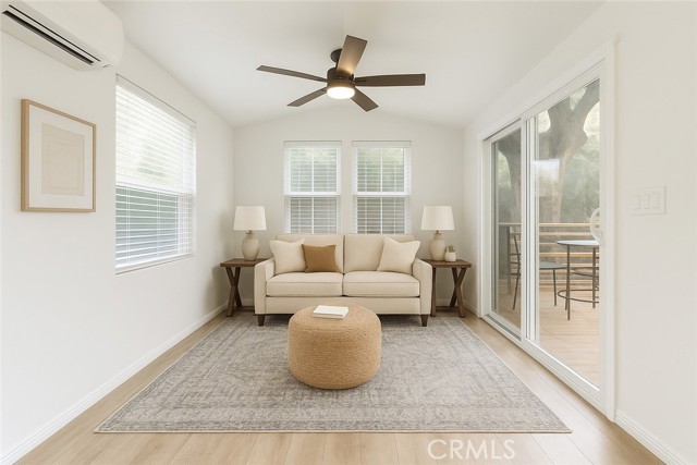 Detail Gallery Image 8 of 17 For 10799 Sherman Grove Ave Unit 84, Sunland,  CA 90140 - 1 Beds | 1 Baths