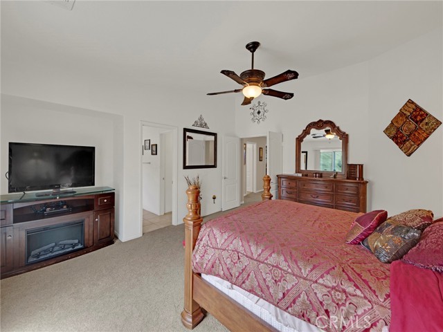 20361 Julia Lane, Saugus CA: https://media.crmls.org/medias/395d6b90-3ab8-45a7-a4d3-6e603d9e1e4d.jpg
