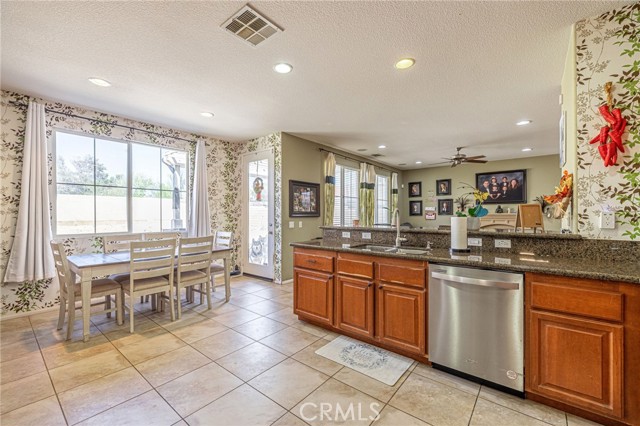 37137 Firethorn Street, Palmdale CA: https://media.crmls.org/medias/395dd59d-8c91-4038-8e91-63bbdae2ee2a.jpg