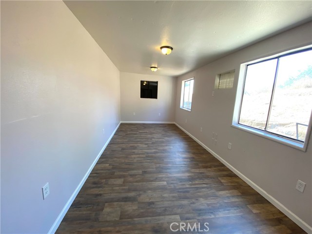 Detail Gallery Image 12 of 56 For 12050 Calle De Jimenez, Moreno Valley,  CA 92555 - 4 Beds | 2/1 Baths