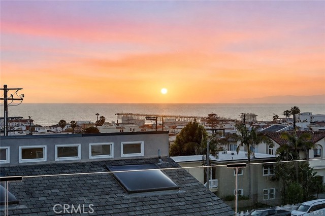 316 8th, Hermosa Beach, California 90254, 4 Bedrooms Bedrooms, ,5 BathroomsBathrooms,Residential,For Sale,8th,SB26093394