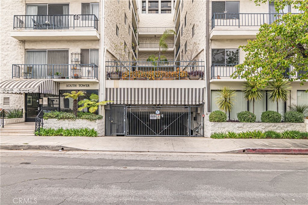 1115 S Elm Drive #301