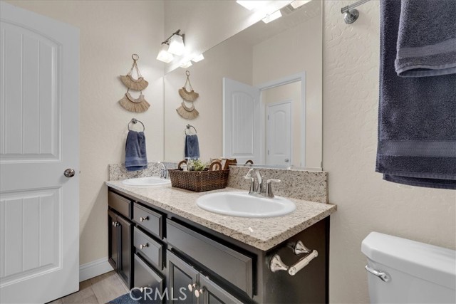 2454 W Mallard Lane, Hanford CA: https://media.crmls.org/medias/39608a82-4f0f-4336-9268-1b20742f57c1.jpg