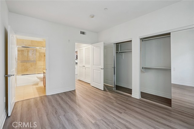15206 Burbank Boulevard, Sherman Oaks CA: https://media.crmls.org/medias/396166f4-9963-442c-9b74-7b648eb41433.jpg