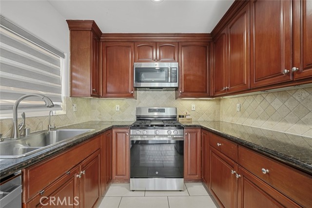 Detail Gallery Image 25 of 46 For 6939 Greeley St #101,  Tujunga,  CA 91042 - 3 Beds | 2 Baths