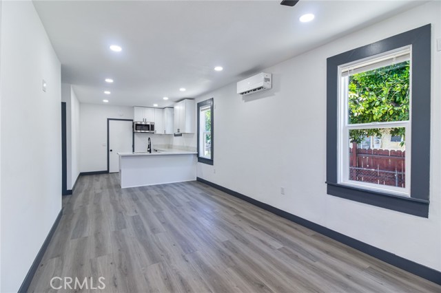 1235 Spruce Street, San Bernardino CA: https://media.crmls.org/medias/39635b53-c603-4545-a224-e06eae637255.jpg
