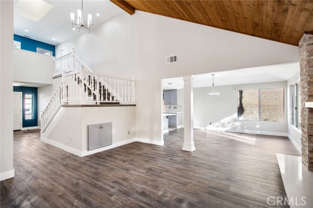 Detail Gallery Image 10 of 54 For 30471 Caliente Pl, Canyon Lake,  CA 92587 - 3 Beds | 2 Baths