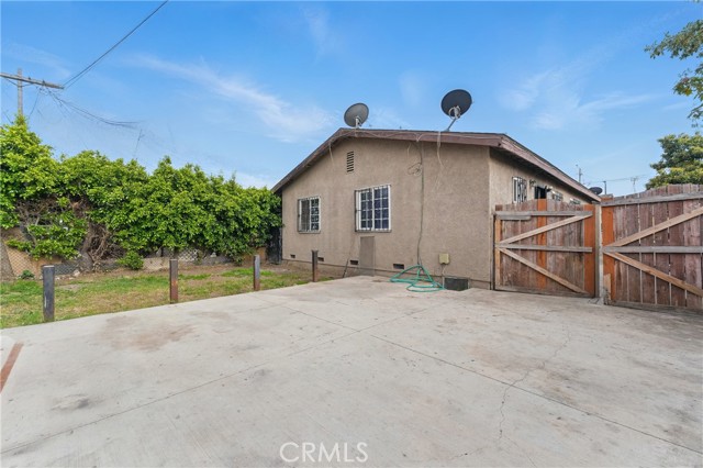 Detail Gallery Image 35 of 39 For 907 E 109th Pl, Los Angeles,  CA 90059 - – Beds | – Baths