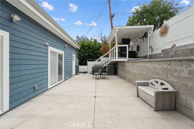 5254 Don Pio Drive, Woodland Hills CA: https://media.crmls.org/medias/3965e3d5-8e68-4fa1-8a8e-f5ef5571d466.jpg