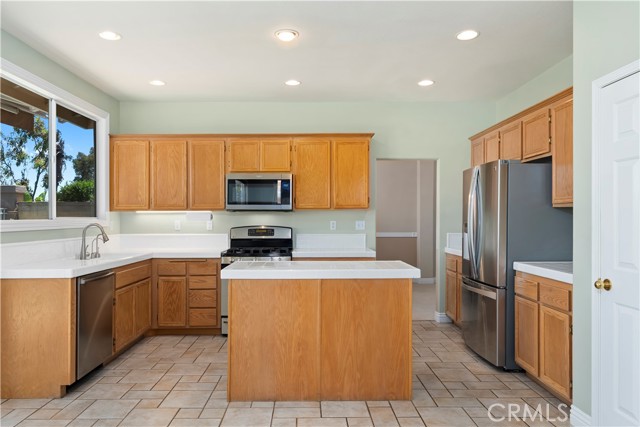 10 Via Berrendo, Rancho Santa Margarita CA: https://media.crmls.org/medias/3965ff8a-a65e-45a5-b525-5d48176ad58c.jpg