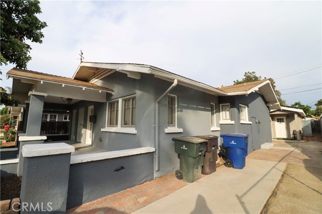 Detail Gallery Image 3 of 26 For 3152 Lime St, Riverside,  CA 92501 - 2 Beds | 2 Baths