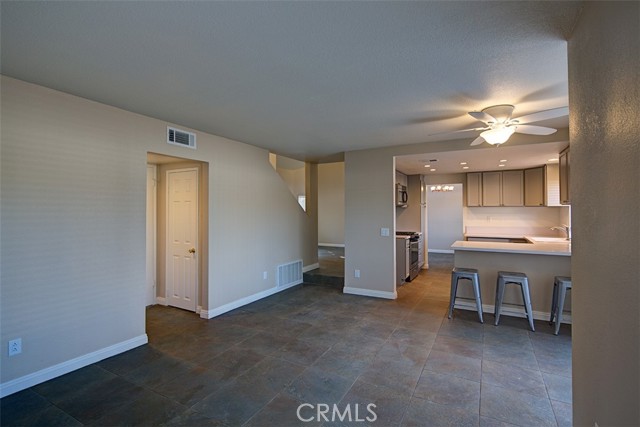 Detail Gallery Image 12 of 24 For 13162 Glandt Ct, Corona,  CA 92883 - 3 Beds | 2/1 Baths