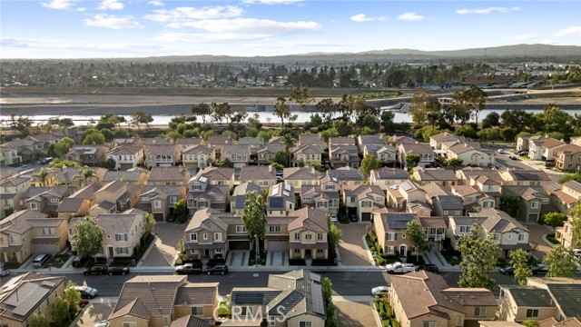 341 W Pebble Creek Lane, Orange CA: https://media.crmls.org/medias/39672467-447e-4091-9565-a7994130415b.jpg