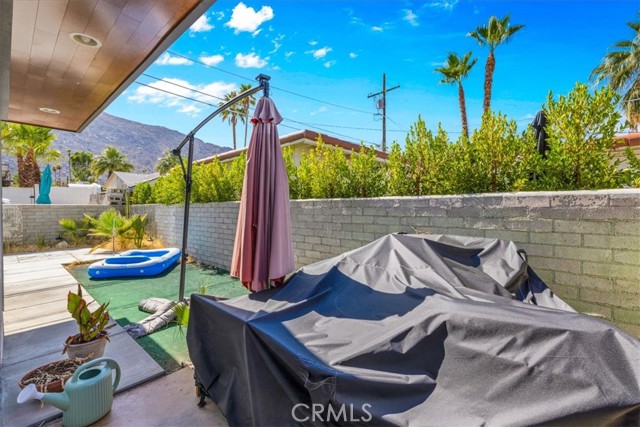 595 S Calle Santa Rosa, Palm Springs CA: https://media.crmls.org/medias/3967792b-a54d-48d4-80a9-9bd2284fe324.jpg
