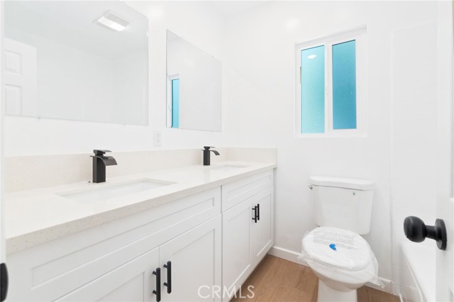5701 Milton photo 34