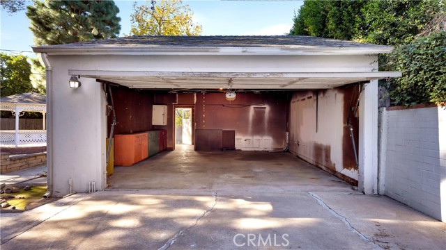 Detail Gallery Image 35 of 37 For 1804 N Heliotrope Dr, Santa Ana,  CA 92706 - 5 Beds | 4 Baths