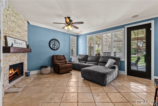30463 Vineyard Lane, Castaic CA: https://media.crmls.org/medias/396893da-99e8-454e-bfa3-bbffea62f4b3.jpg