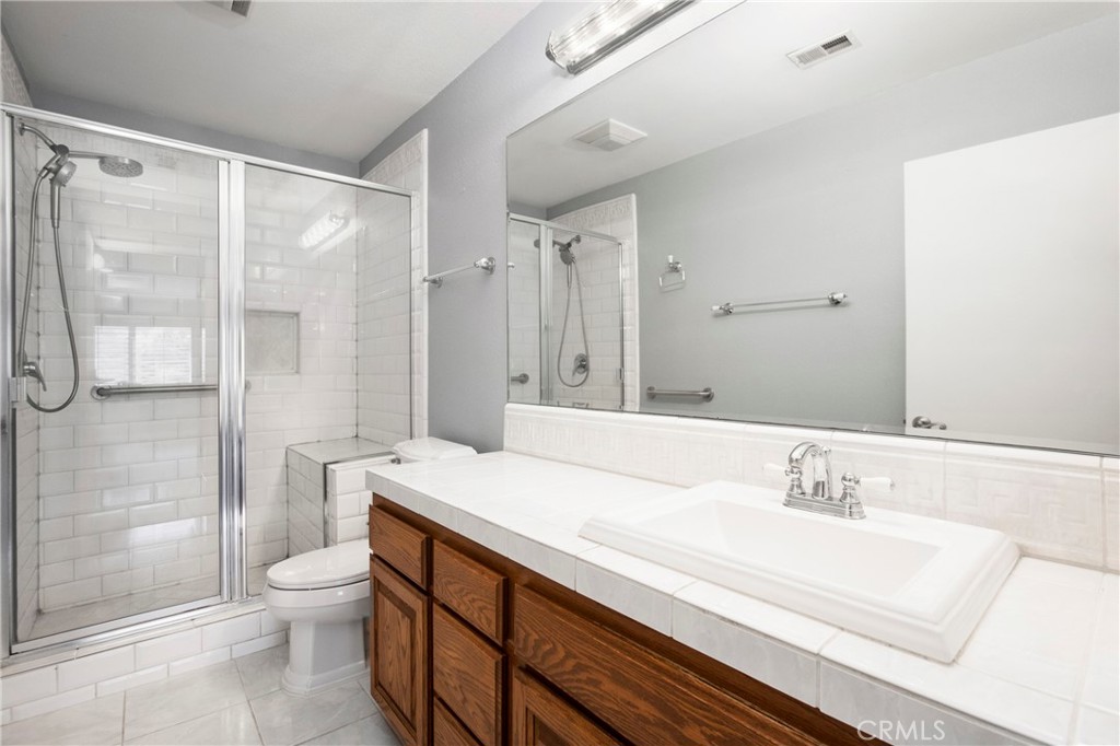 MLS #OC25247447 image #18