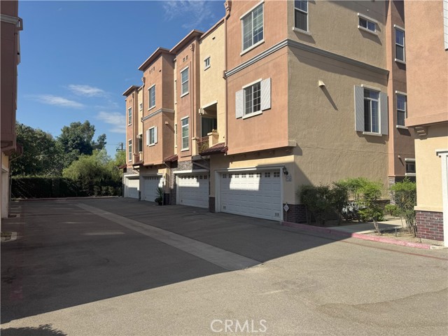 13639 Foster AVE Unit: 4