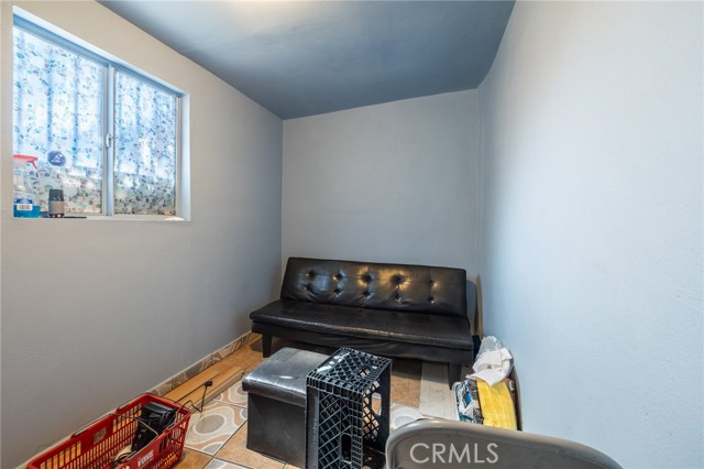 601 S Record Avenue, Los Angeles CA: https://media.crmls.org/medias/396bf9df-e612-4434-8557-8d0aa0a01626.jpg