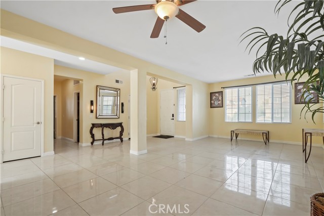 6116 W Avenue K9, Lancaster CA: https://media.crmls.org/medias/396c6eff-bba7-49d1-95e8-840cf2d6e6d2.jpg