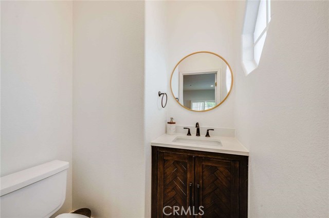 Detail Gallery Image 10 of 24 For 2461 Oneida St #B,  Pasadena,  CA 91107 - 4 Beds | 2/1 Baths