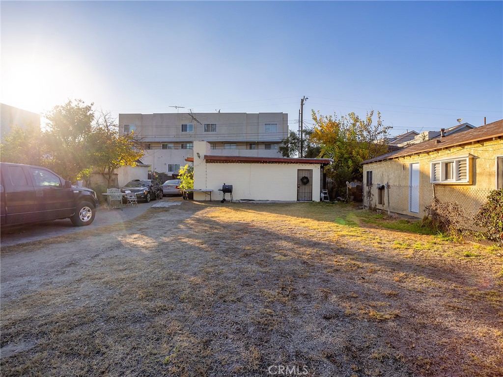 2309 N Niagara StreetBurbank img 4
