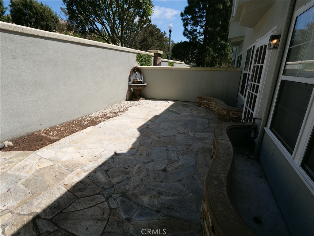 https://media.crmls.org/medias/396ee296-dab8-44f4-81b2-fe2f063efb88.jpg?preset=X-Large