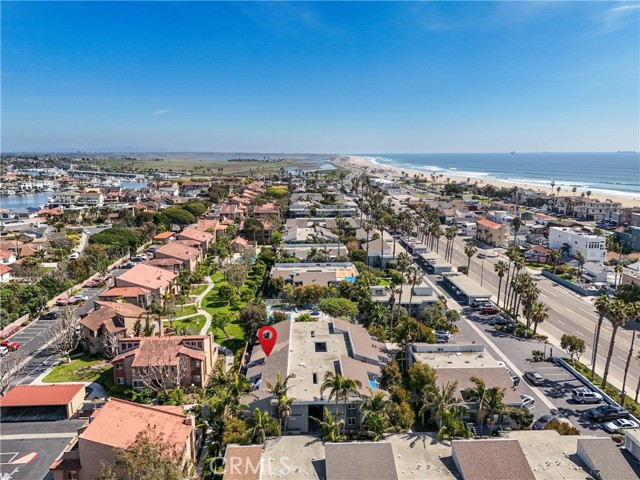 Detail Gallery Image 32 of 42 For 16872 Pacific Coast #103,  Huntington Beach,  CA 92649 - 1 Beds | 1 Baths