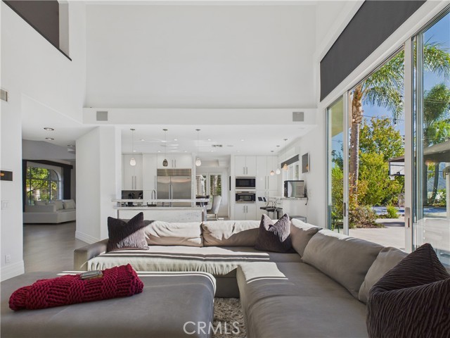 Detail Gallery Image 10 of 46 For 26990 Abbey Glen, Yorba Linda,  CA 92887 - 5 Beds | 3/1 Baths