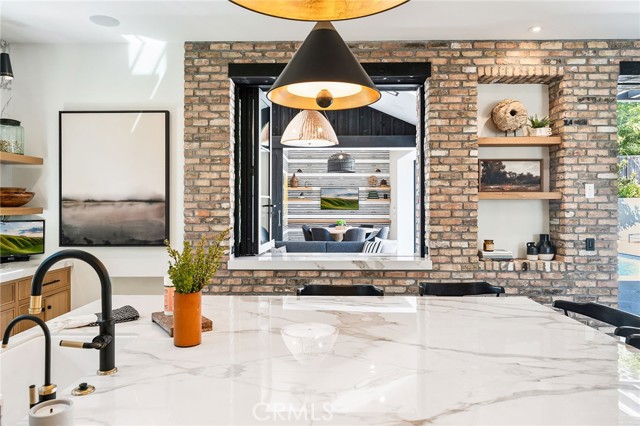 1831 Newport Hills E Drive, Newport Beach CA: https://media.crmls.org/medias/396fd907-55a1-4f20-a259-04f10978c937.jpg