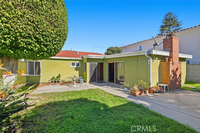 1700 Voorhees Avenue, Manhattan Beach, California 90266, 3 Bedrooms Bedrooms, ,2 BathroomsBathrooms,Residential,Sold,Voorhees,SB25262545 1700 Voorhees Avenue, Manhattan Beach, California 90266, 3 Bedrooms Bedrooms, ,2 BathroomsBathrooms,Residential,Sold,Voorhees,SB25262545