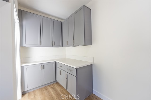 Detail Gallery Image 9 of 28 For 2131 N Pepper, Burbank,  CA 91505 - 2 Beds | 1/1 Baths