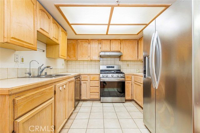 Detail Gallery Image 17 of 44 For 116 W Maple St #9,  Glendale,  CA 91204 - 3 Beds | 2 Baths