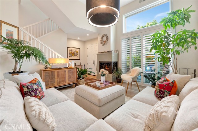 Detail Gallery Image 5 of 59 For 6251 Surfpoint Cir, Huntington Beach,  CA 92648 - 2 Beds | 2/1 Baths