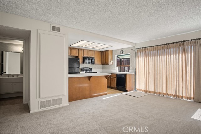 Detail Gallery Image 10 of 34 For 2180 Mount Shasta, San Pedro,  CA 90732 - 2 Beds | 3 Baths