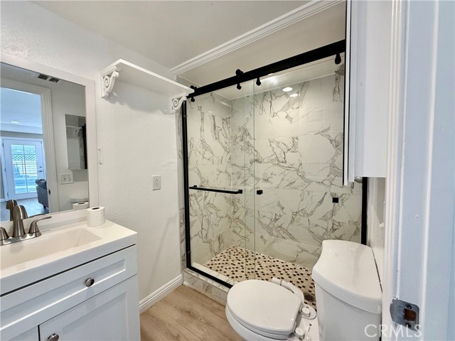 Detail Gallery Image 7 of 14 For 1341 S Pembrooke #B,  Anaheim,  CA 92804 - 1 Beds | 1 Baths
