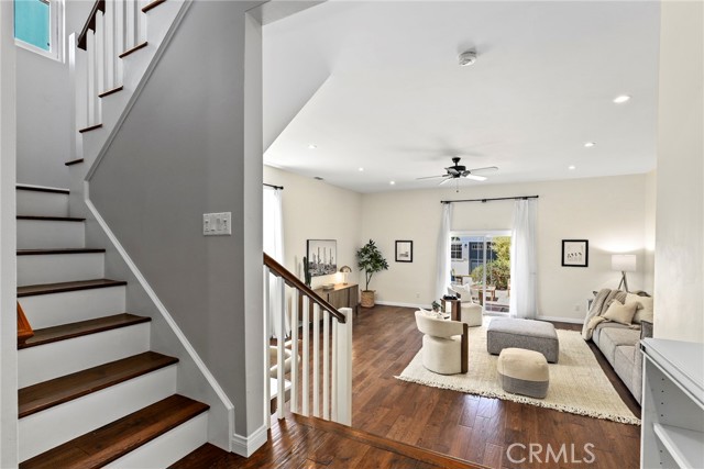 1069 Avenue D, Redondo Beach CA: https://media.crmls.org/medias/3973d7e7-10de-409d-89dc-6fb1b94017ca.jpg