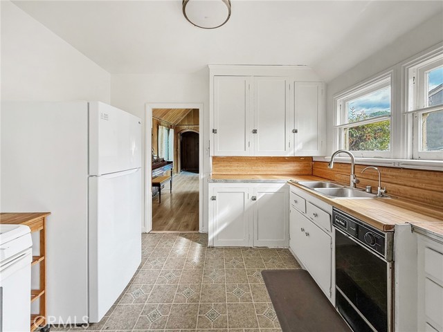 Detail Gallery Image 8 of 31 For 2544 Hermosa, Montrose,  CA 91020 - 2 Beds | 1 Baths