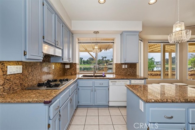 Detail Gallery Image 9 of 32 For 23685 Coldwater Ct, Moreno Valley,  CA 92557 - 5 Beds | 3/1 Baths