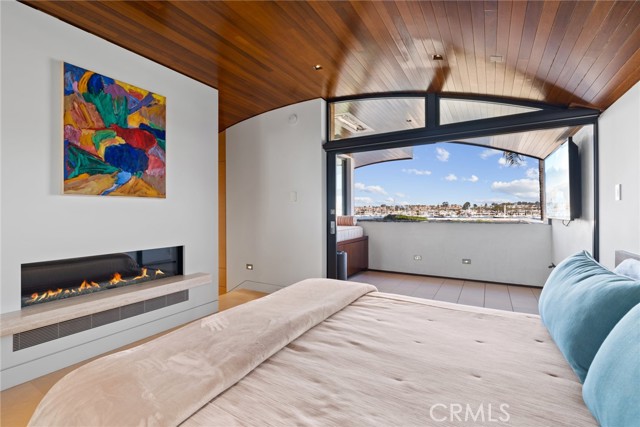Detail Gallery Image 16 of 32 For 1509 E Bay Ave, Newport Beach,  CA 92661 - 4 Beds | 4/1 Baths