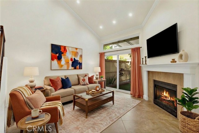 Detail Gallery Image 2 of 46 For 22 Rosewood, Aliso Viejo,  CA 92656 - 3 Beds | 2/1 Baths