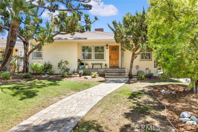 Detail Gallery Image 1 of 31 For 1202 Bruce Ave, Glendale,  CA 91202 - 2 Beds | 2 Baths